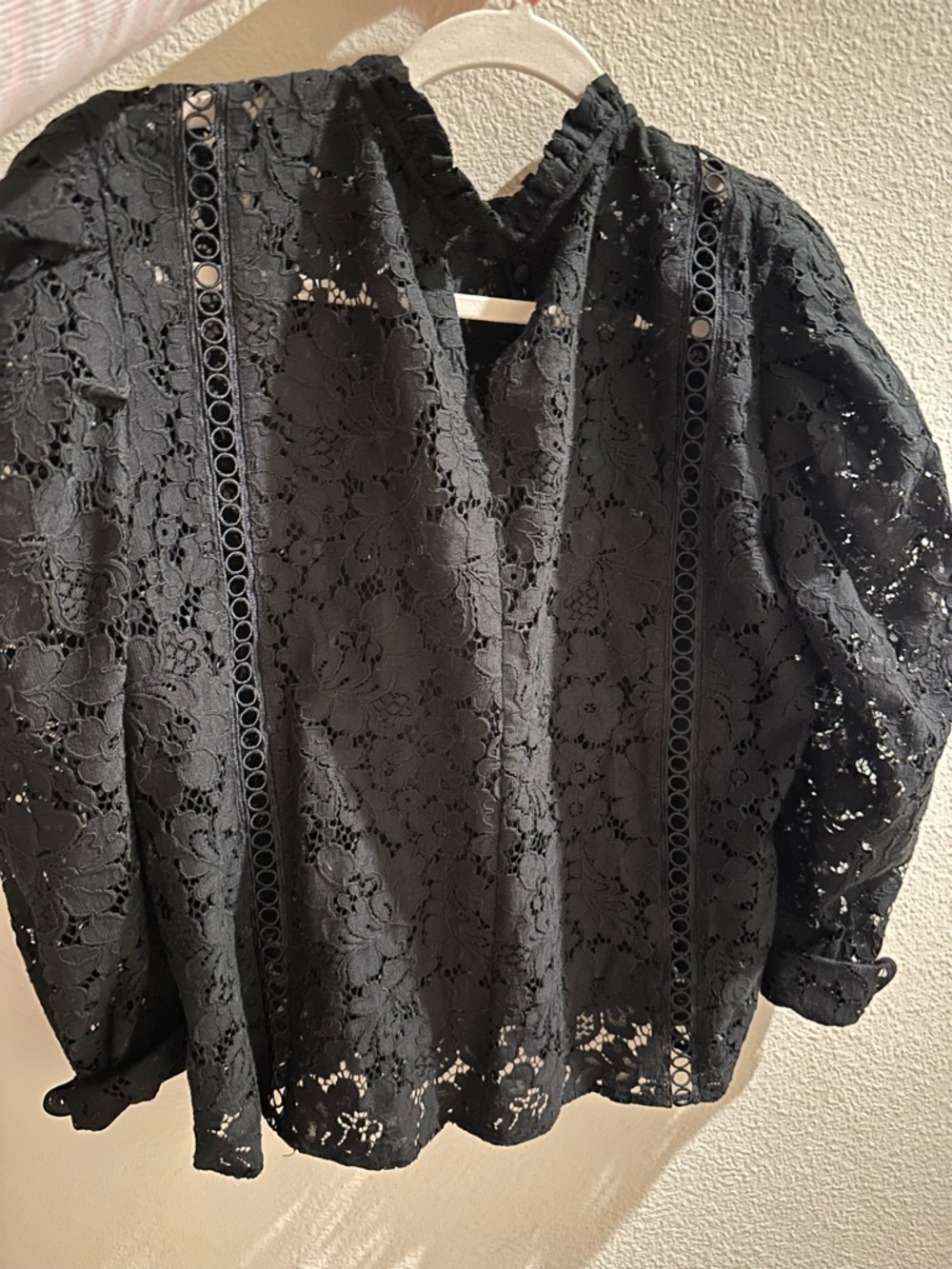 Black Lace Long-Sleeve Women's Top - Elegant High Neck in Large - Picture 2 of 3
